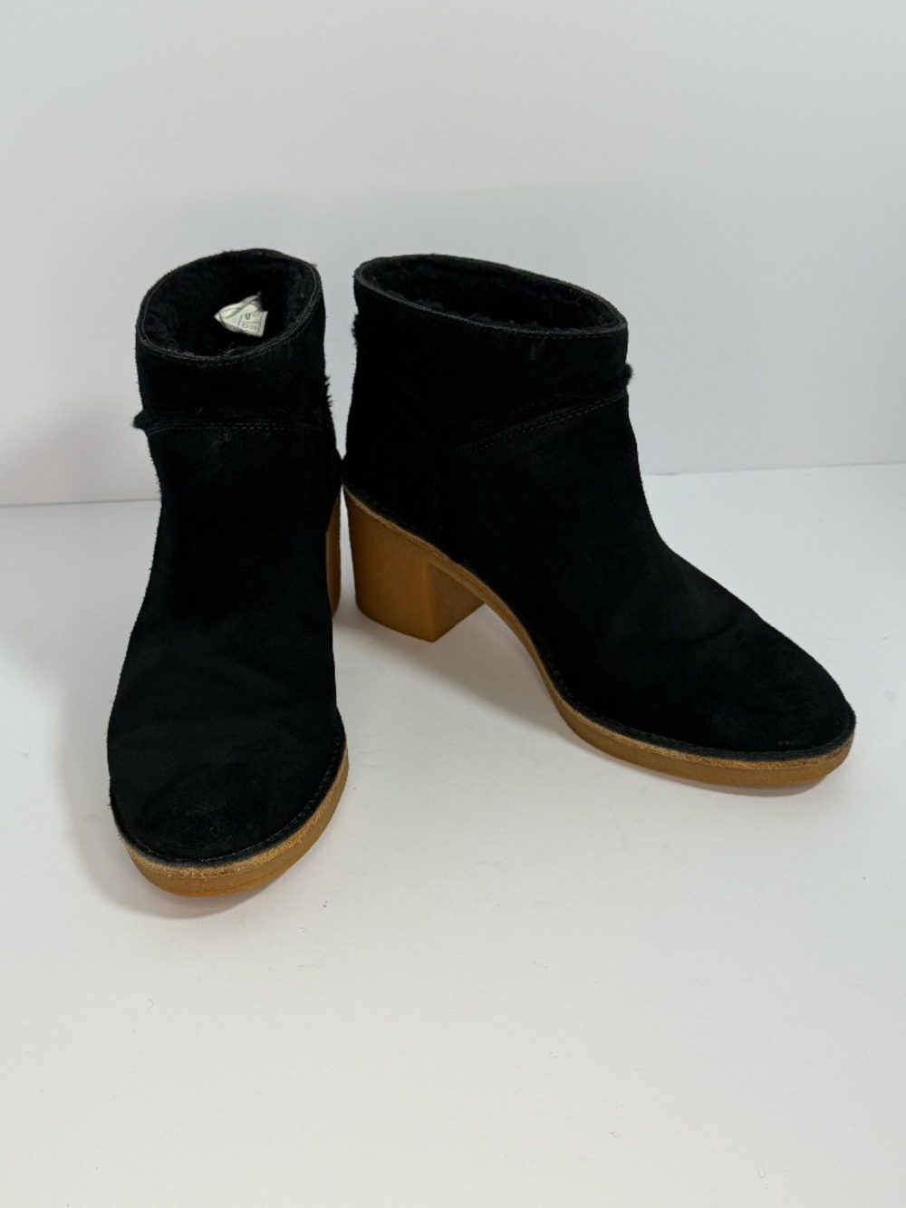 UGG Kasen Black Suede Shearling Lined Block Heel Ankle Boots Women's Sz7 1018644